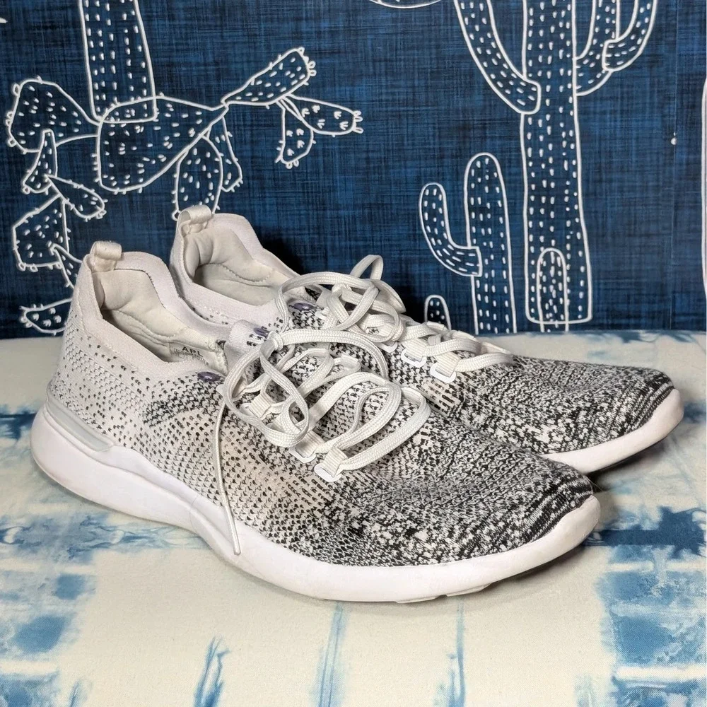 APL TechLoom Breeze Sneakers White Black Ombre Women's Size 10
